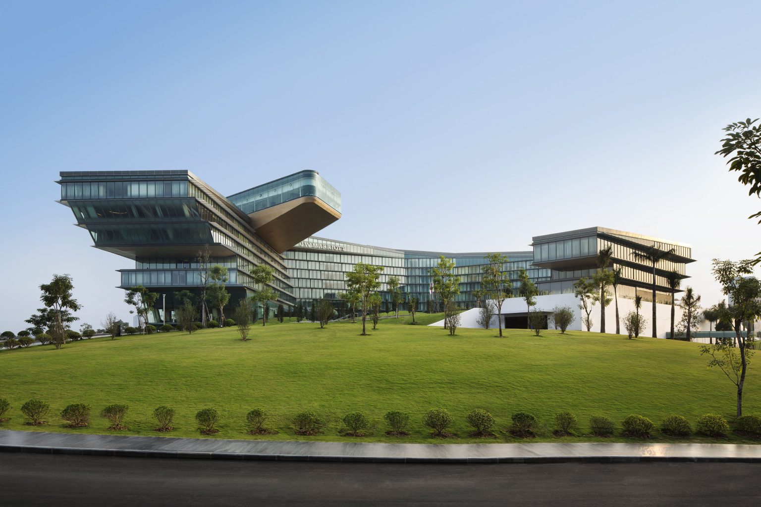 Marriott International Signs Luxury Hotel Deals in Vietnam