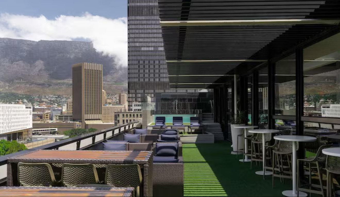 Radisson Debuts in Cape Town with the Rebranded Radisson Hotel Cape Town Foreshore