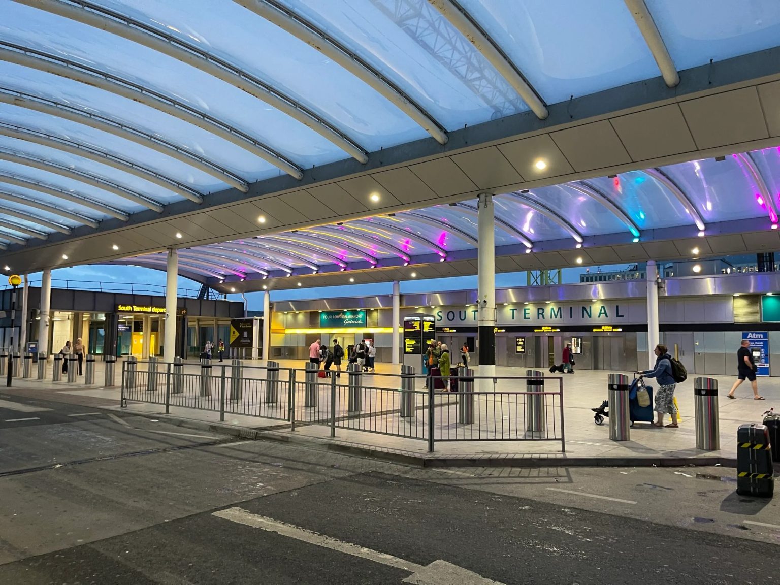 London’s Gatwick Airport Compelled To Temporarily Suspend Flights