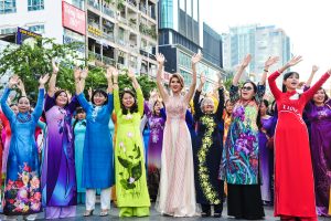 Ao Dai Festival 2023 Welcomes International Tourists