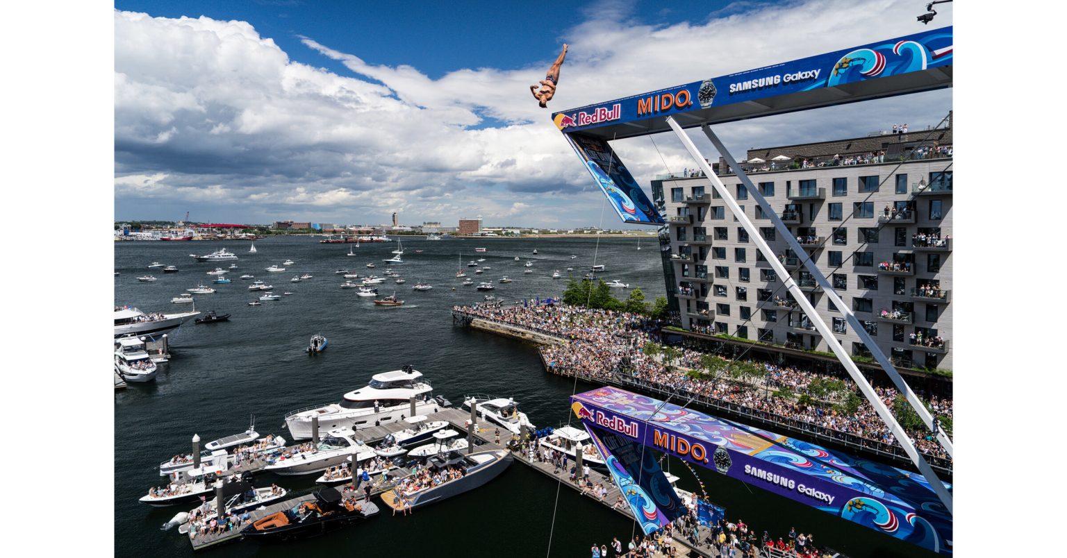 Iffland and Heslop Triumph at 100th Red Bull Cliff Diving Event in Boston