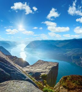 LOT Launches New Year-Round Warsaw–Stavanger Route