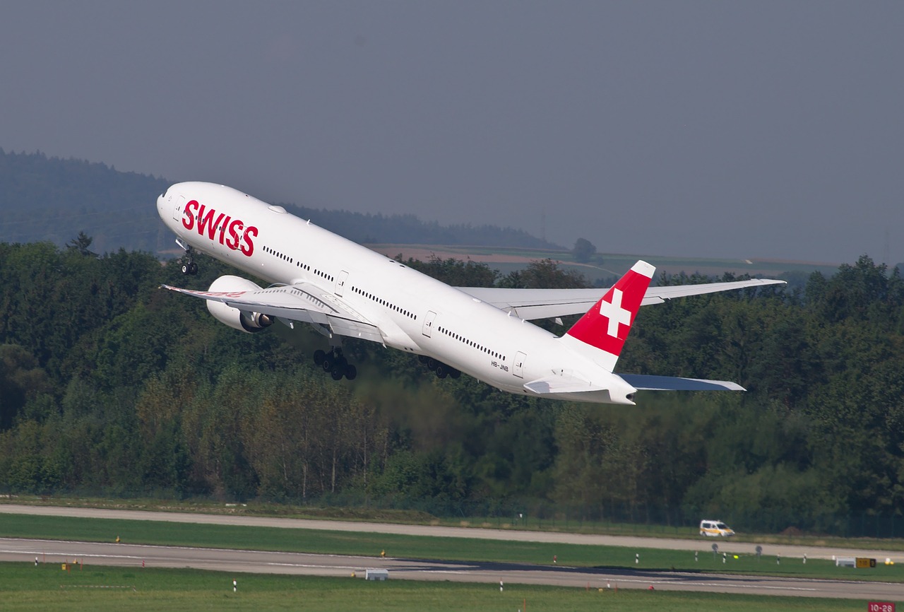 SWISS Flight LX1885 Makes Emergency Landing at Graz Airport