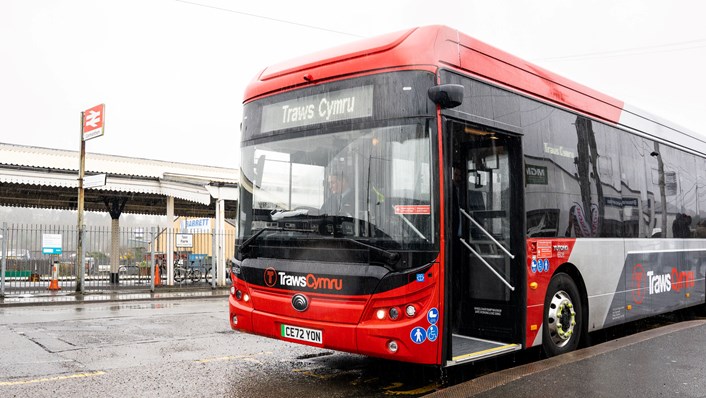 Hywel Dda UHB Staff to Enjoy Free Bus Travel in March with TfW Pilot Program