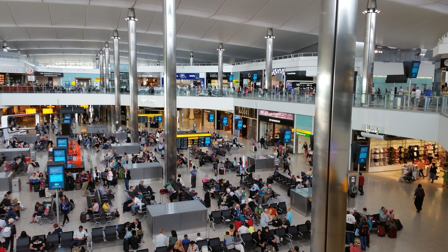 Low-cost flights will be affected by the free market exit