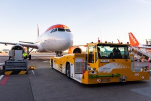 Schiphol Deploys World’s First Electric TaxiBot for Aircraft