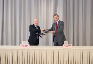 Frankfurt, Shanghai Pudong Sign New Cargo Partnership