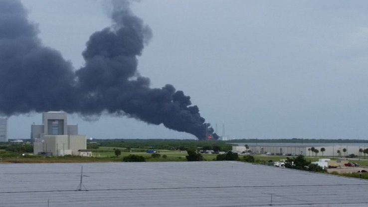 SpaceX rocket just exploded on Launch Pad at Cape Canaveral