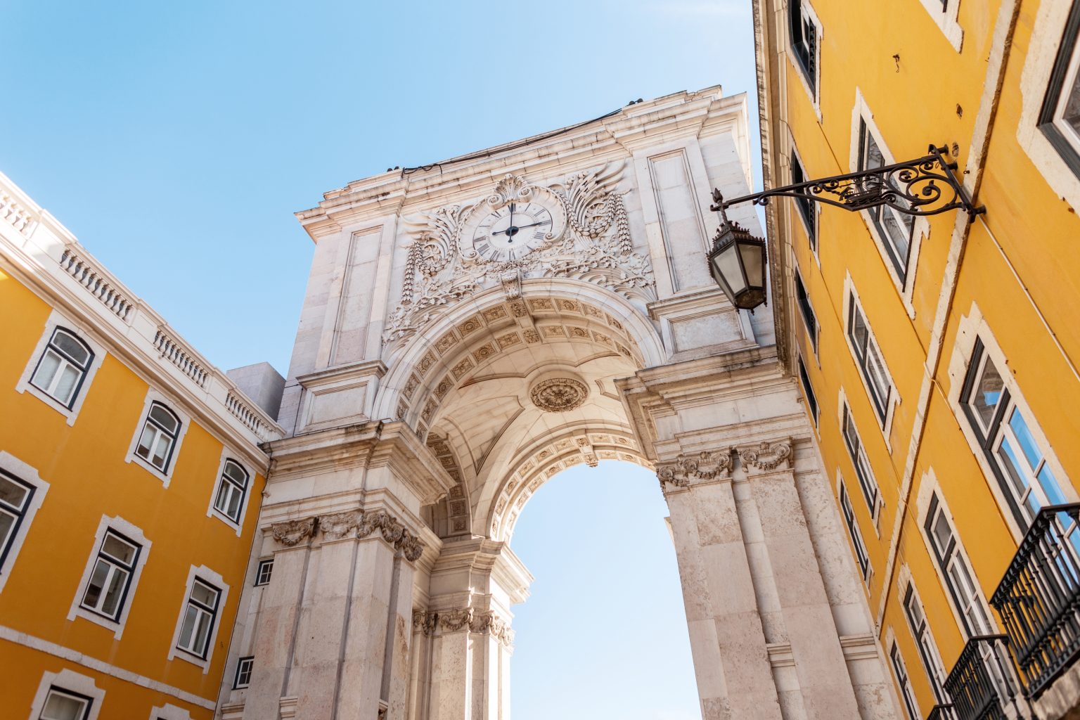 Portugal’s End of Golden Visa Could Lead to Losing €600 Million of Investments