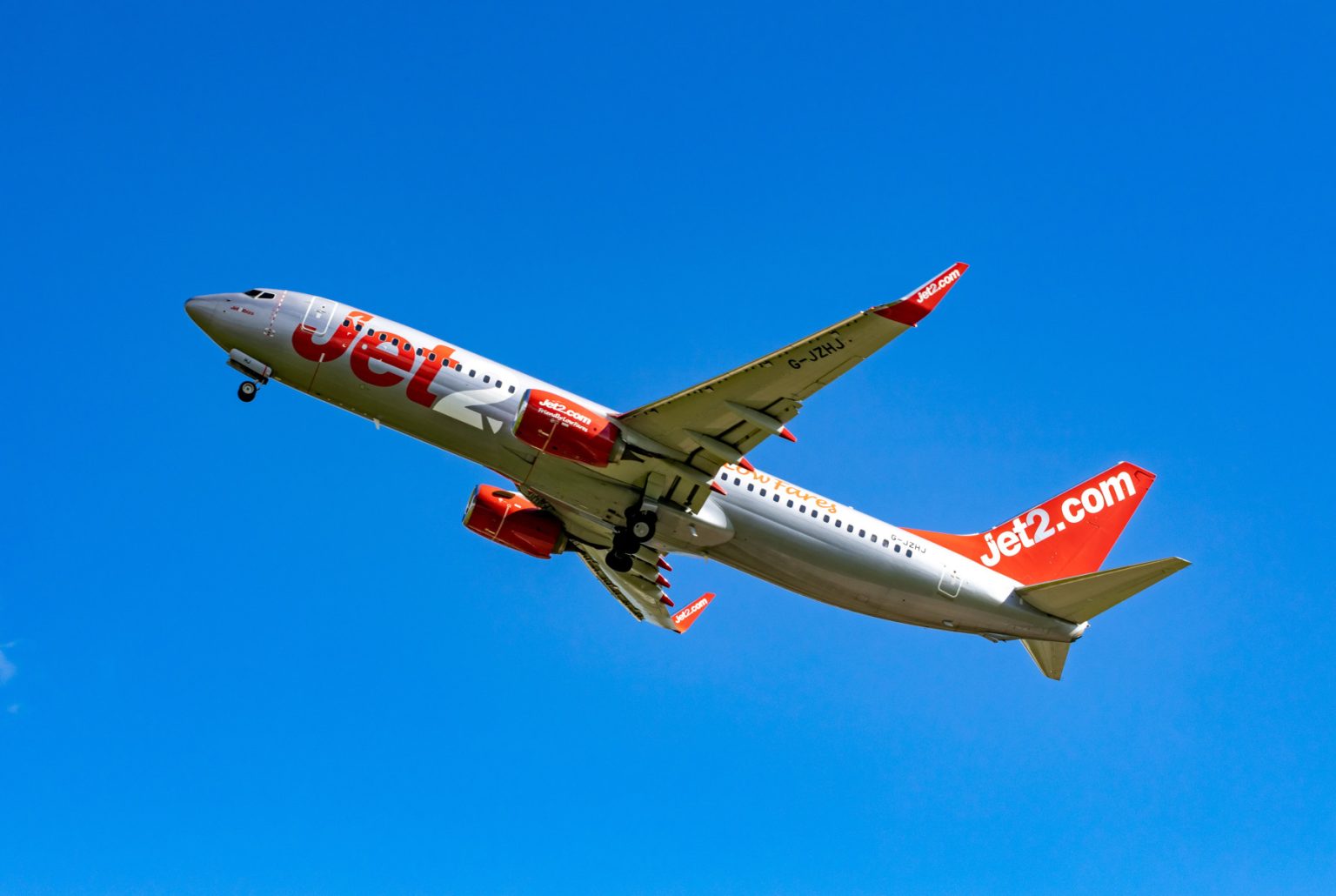 Jet2.com Expands Sustainable Aviation Fuel Use to Stansted in 2024