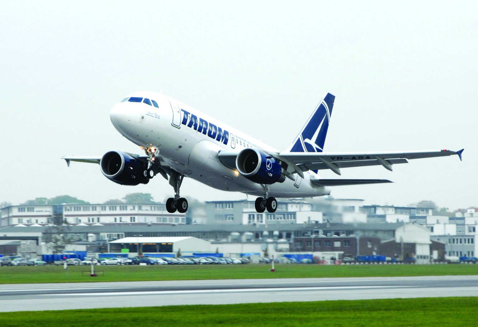 Tarom suspends flights to Dubai, Nice, Geneva and Amman