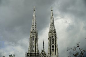 Hainan Airlines Launches Direct Flights from Chengdu to Vienna