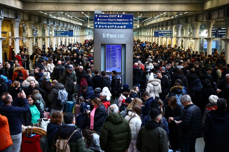 Eurostar services resume as cause of flooded tunnel probed