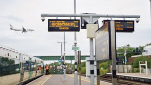 Gatwick Gets New Overnight Trains and Bus Links This Summer