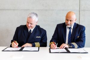 Cargolux Adopts Electronic Flight Folder with Cathay Technologies