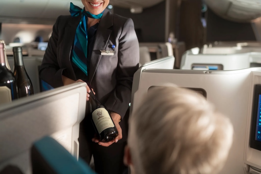 Alaska and Hawaiian Airlines Launch New Summer Beverage Lineup